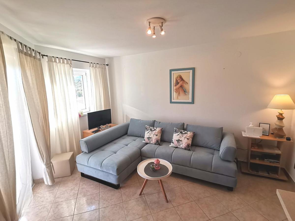 Lovely Apartment Branko Rabac With Balcony And Parking Extérieur photo